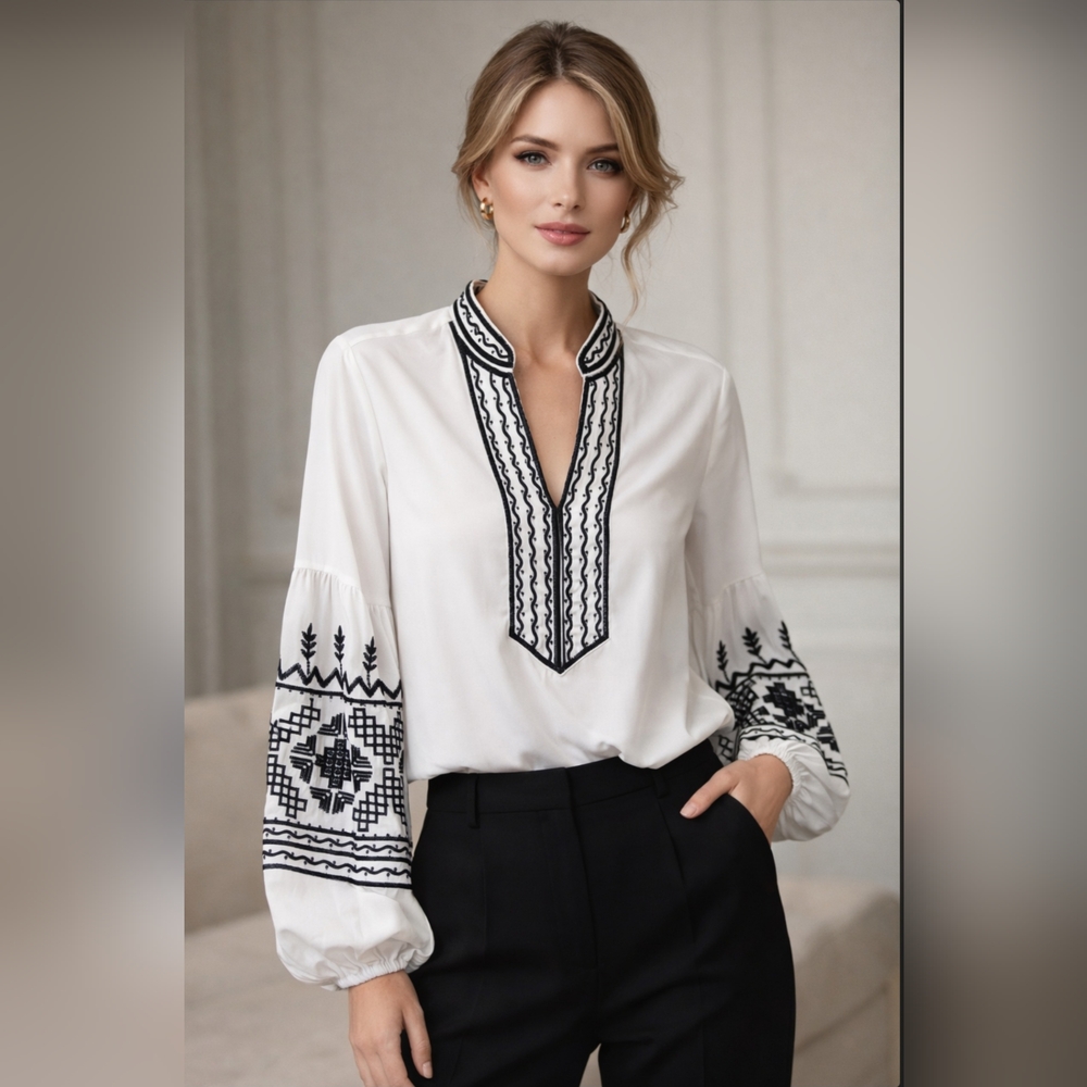 Chicos NWOT Beaded Blouse Size 8-10